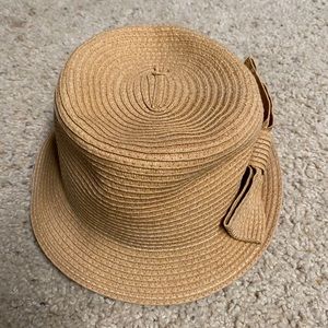 Straw bucket hat